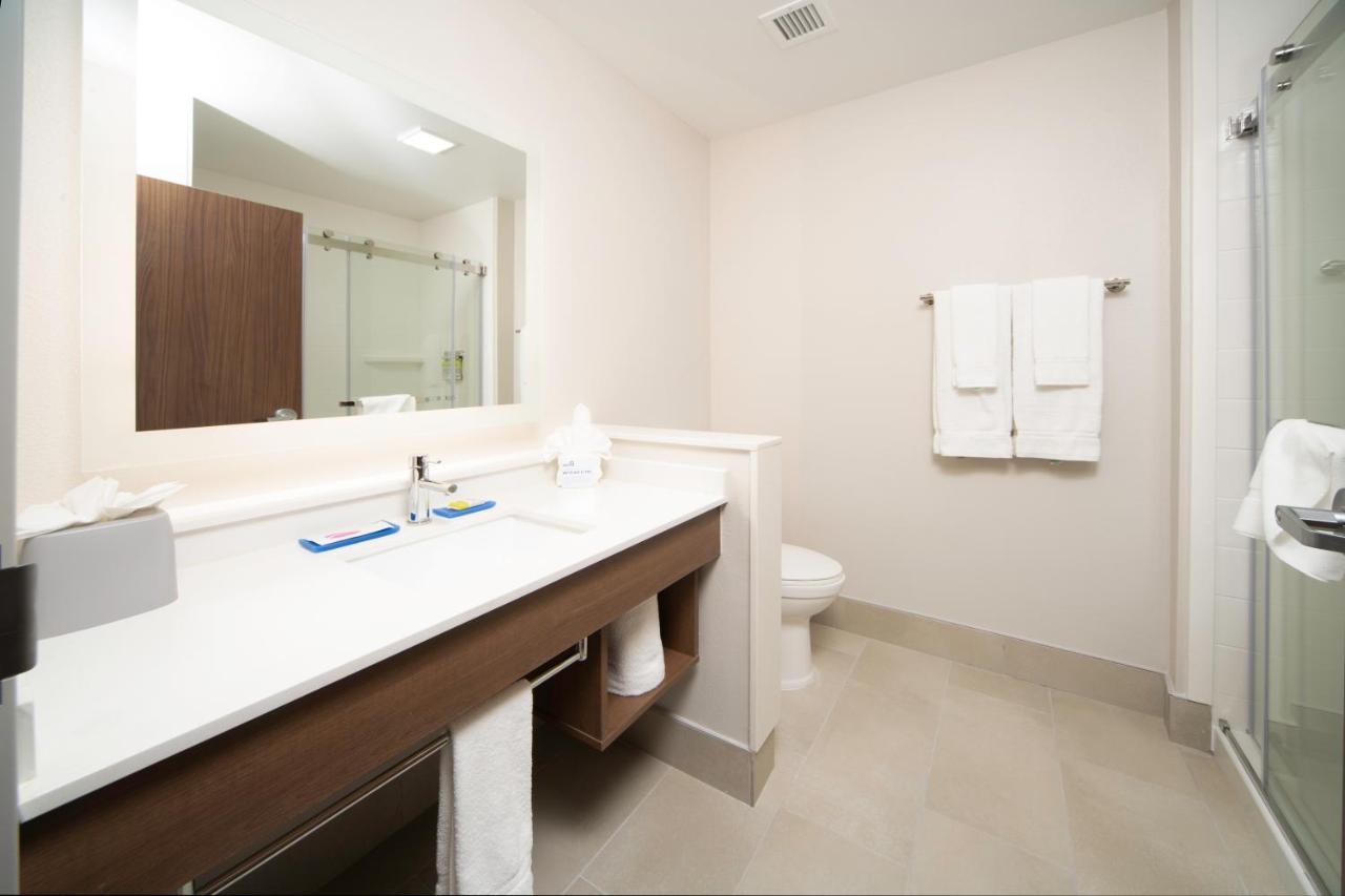Holiday Inn Express & Suites - Fort Myers Airport By Ihg Εξωτερικό φωτογραφία